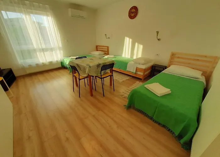 Argonauti With Free Parking *