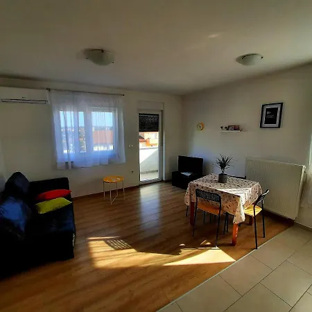 Argonauti With Free Parking פולה