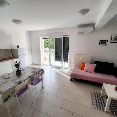 Argonauti With Free Parking Appartement *